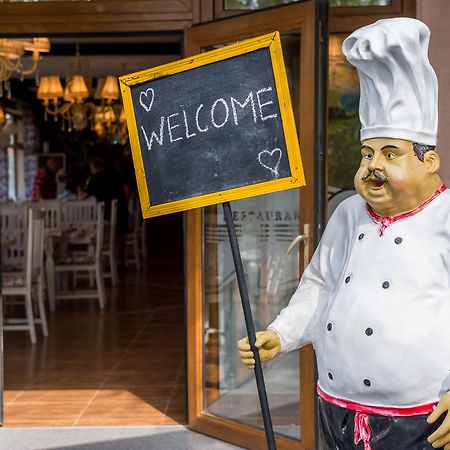 Hotel Central Slăntjev Brjag Exteriör bild