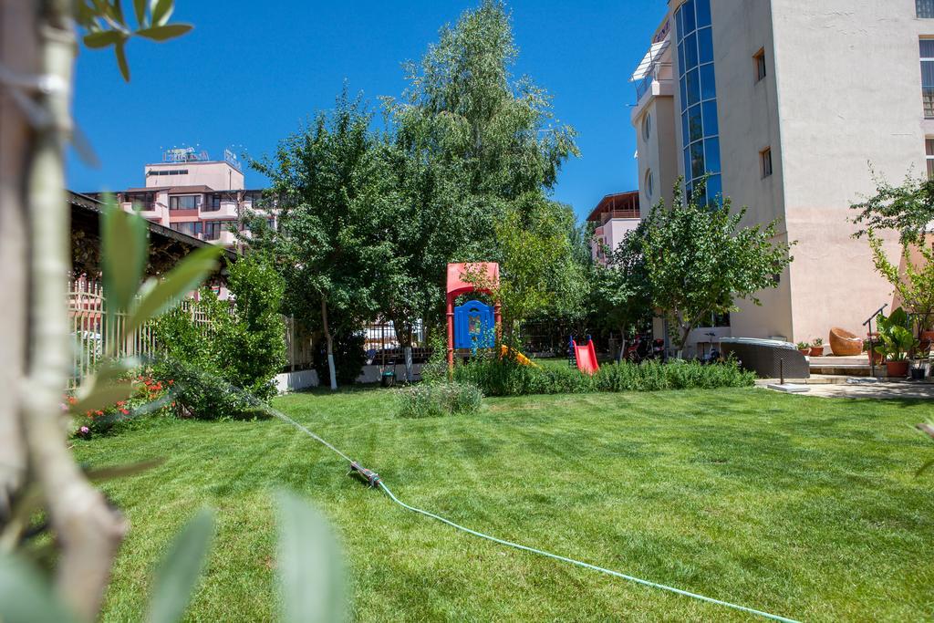 Hotel Central Slăntjev Brjag Exteriör bild